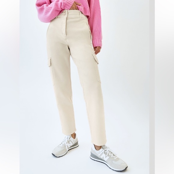Aritzia Pants - Aritzia Wilfred Cargo Pants